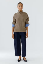 Load image into Gallery viewer, Pullover with detachable cuff
