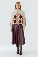 Load image into Gallery viewer, Cream &amp; Burgundy Argyle Roll Neck Jumper
