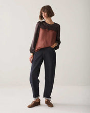 Load image into Gallery viewer, SUMMUM WOMAN TOP WITH LACE DARK CHOCOLATE

