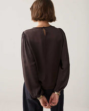 Load image into Gallery viewer, SUMMUM WOMAN TOP WITH LACE DARK CHOCOLATE
