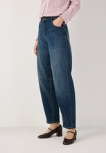 Load image into Gallery viewer, Barrel Jeans
