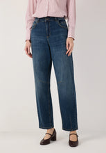 Load image into Gallery viewer, Barrel Jeans
