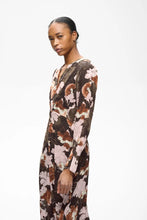 Load image into Gallery viewer, Inwear MASON BROWN DRESS WITH PINK FALL LEAVES
