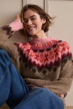 Load image into Gallery viewer, Oui Pullover Brown Rose
