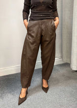 Load image into Gallery viewer, DARLING Faux Leather Trousers

