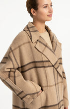 Load image into Gallery viewer, YAYA Beige check coat
