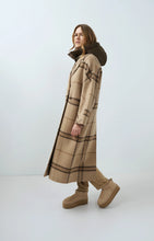 Load image into Gallery viewer, YAYA Beige check coat
