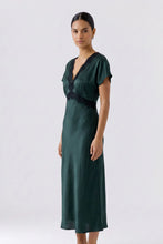 Load image into Gallery viewer, Oui Satin Lace Dress Green
