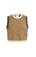 Load image into Gallery viewer, Vest in Otter Brown
